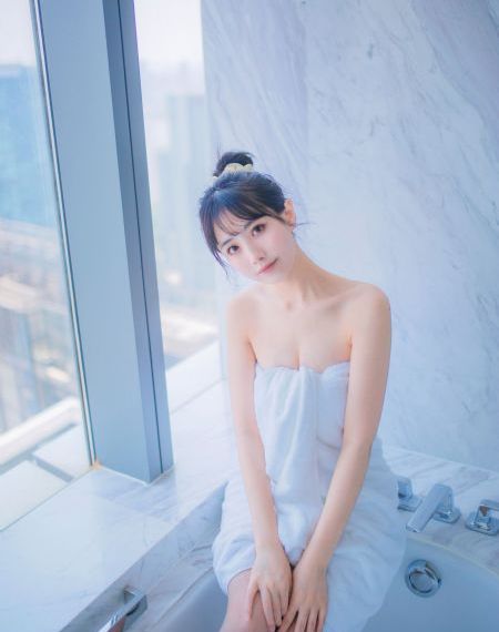 丫头我就进一点忍一下视频