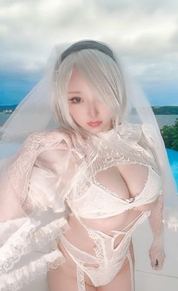 黄色三级免费看