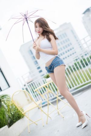 奇怪的夜晚恐怖丧尸电影