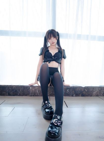 半妖乳娘
