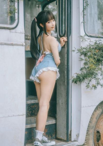 无法忍受秋瓷炫